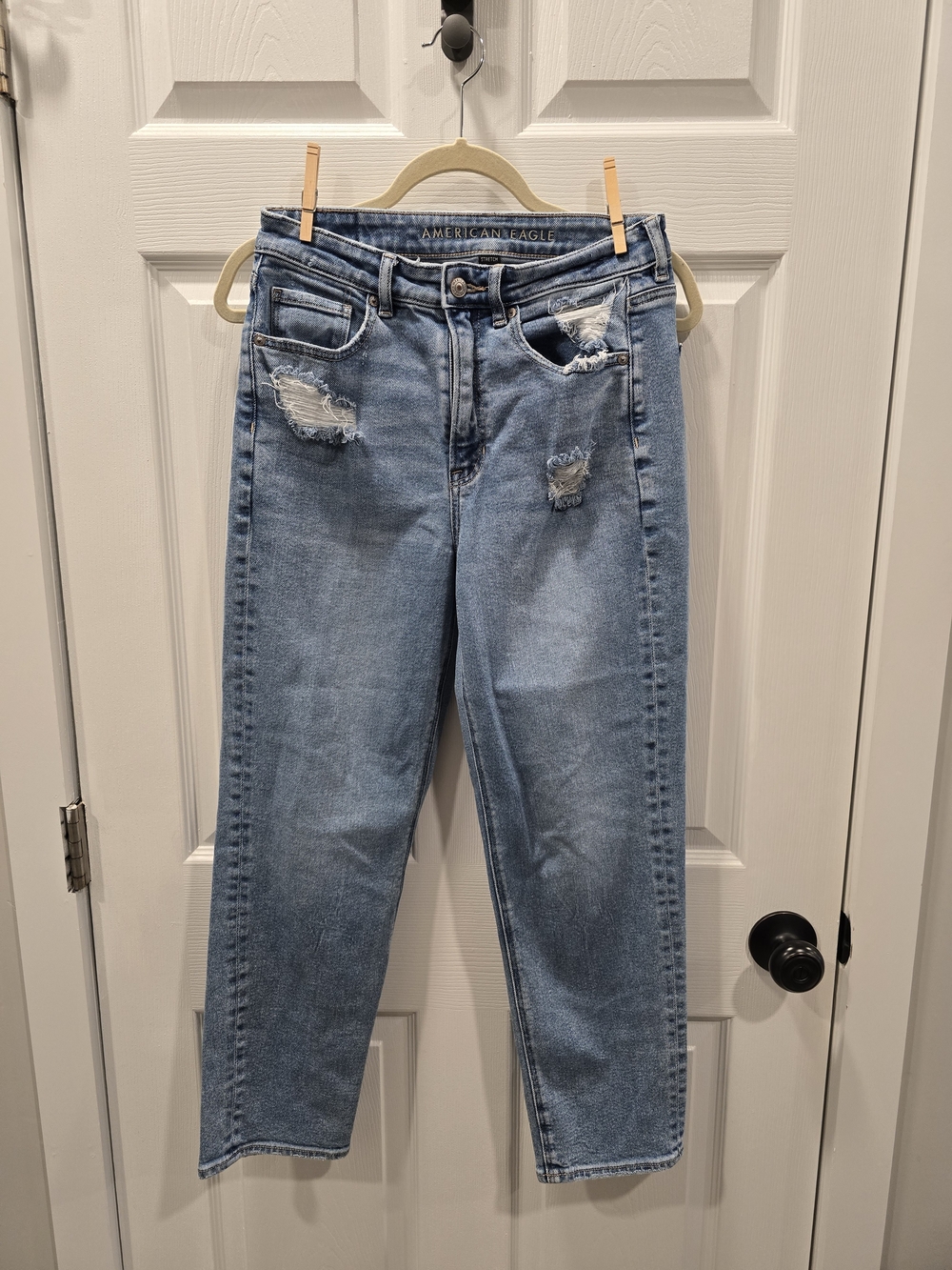 American Eagle Outfitters Mom Straight Jeans